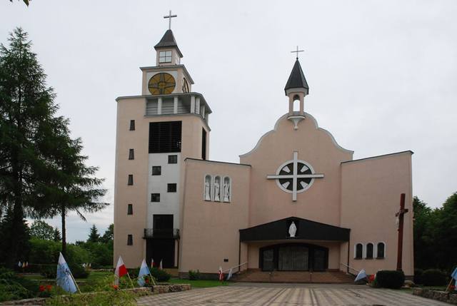 Kościół – Parafia NMP Królowej Polski, Zwierzyniec Wielki