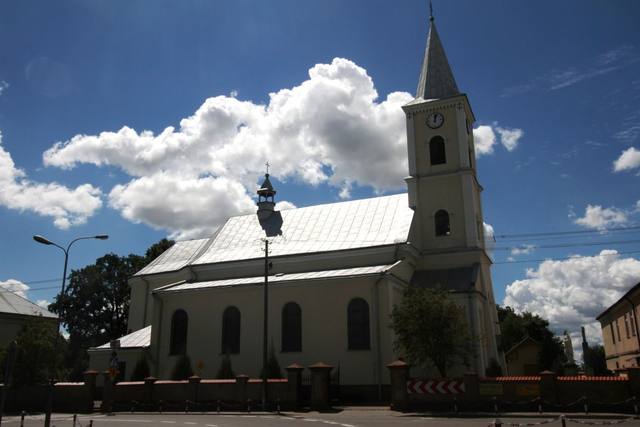 Kościół – Parafia Świętego Wojciecha, Cieszanów