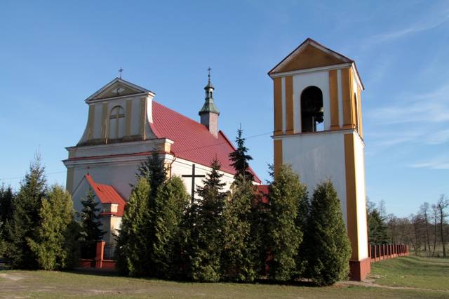 Kościół – Parafia Przemienienia Pańskiego, Kazanów Iłżecki