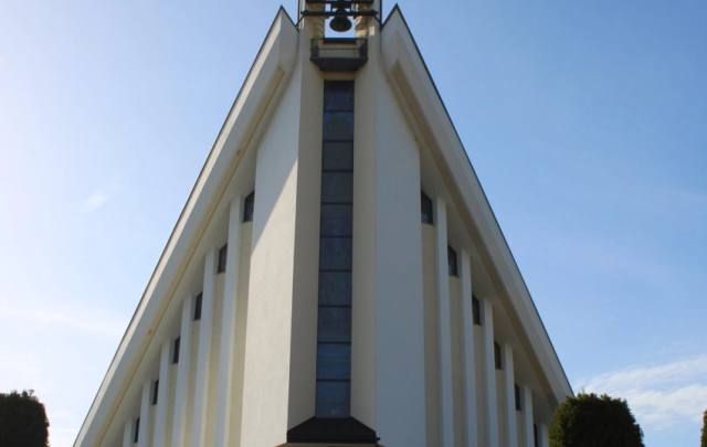 Kościół – Parafia Nawiedzenia Najświętszej Maryi Panny, Długołęka-Świerkla