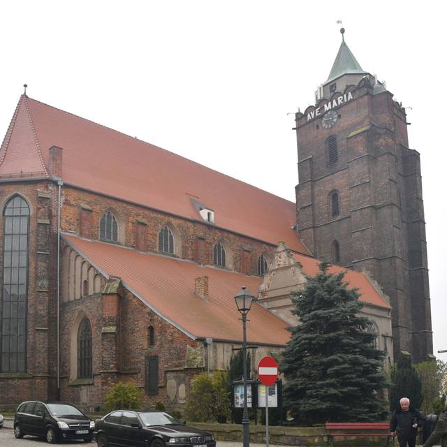 Kościół – Parafia Świętych Apostołów Piotra i Pawła, Chojnów