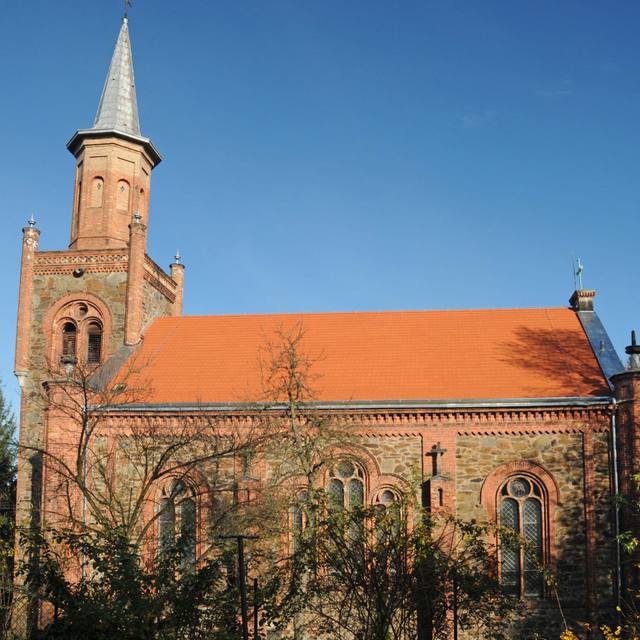 Kościół – Parafia Świętego Jana Chrzciciela, Leśna