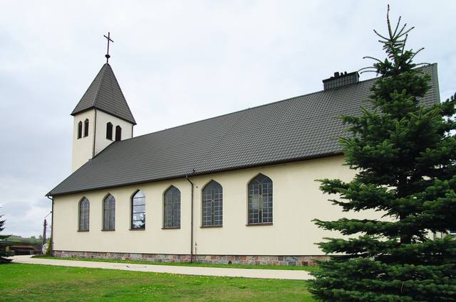 Kościół – Parafia Matki Boskiej Częstochowskiej, Tuchlino