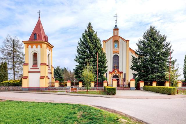 Kościół – Parafia Wniebowzięcia NMP, Waniewo