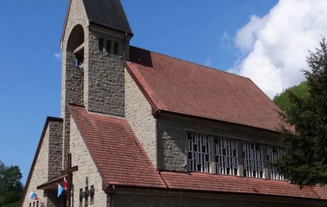 Kościół – Parafia Matki Bożej Nieustającej Pomocy, Piwniczna-Zdrój