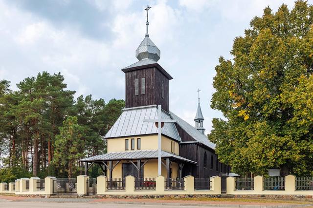 Kościół – Parafia Św. Stanisława Kostki, Żebry Perosy