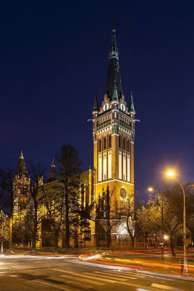 Kościół – Parafia Najświętszego Serca Pana Jezusa, Olsztyn