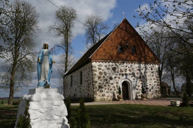 Kościół – Parafia św. Józefa Oblubieńca, Stara Dąbrowa