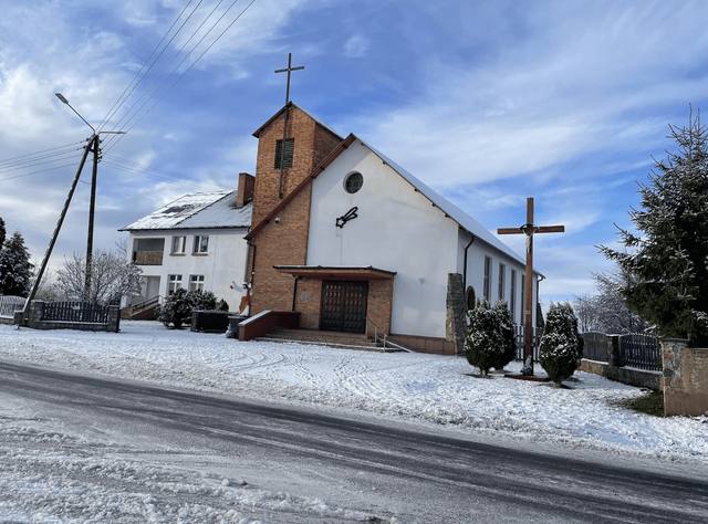 Kościół – Parafia Narodzenia Najświętszej Maryi Panny, Gostycyn k. Tucholi