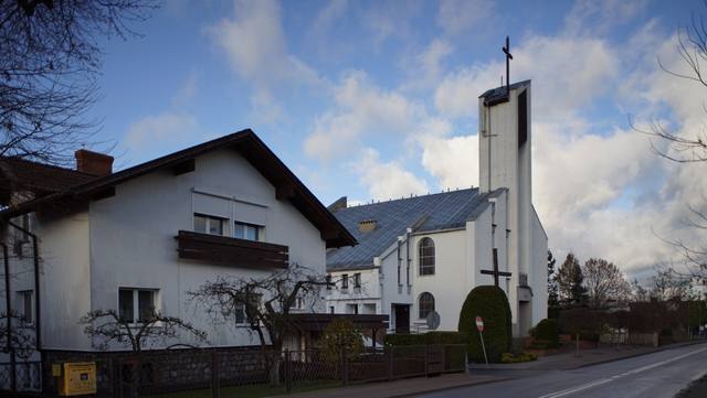 Kościół – Parafia Matki Boskiej Częstochowskiej, Charzykowy