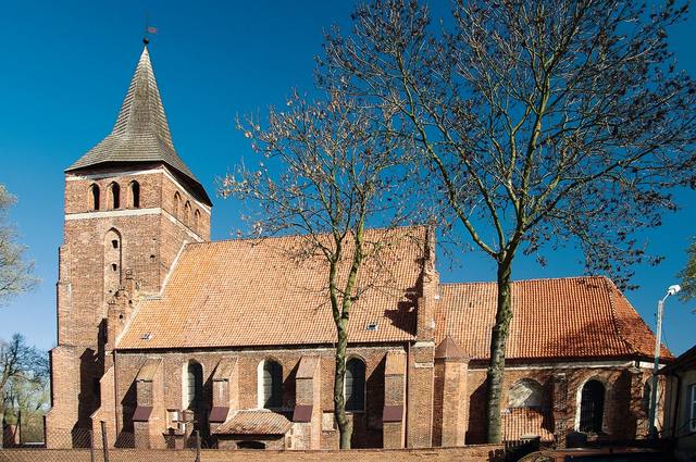 Kościół – Parafia Macierzyństwa Najświętszej Maryi Panny, Miłobądz