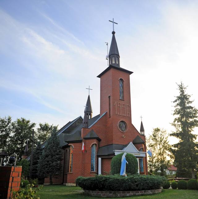 Kościół – Parafia Matki Bożej Częstochowskiej, Brzeźno k. Lipna