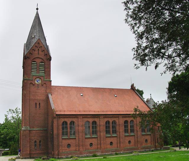 Kościół – Parafia Matki Boskiej Królowej Polski, Nowy Barkoczyn, ul. Ks. Muszyńskiego 1