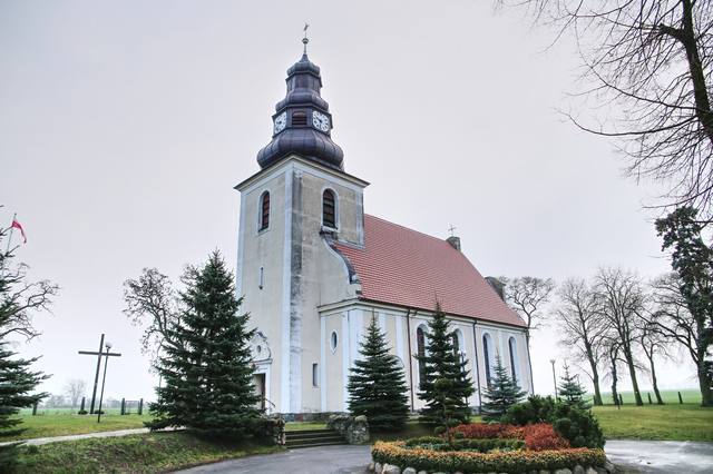 Kościół – Parafia NMP Królowej Polski, Dąbrowa