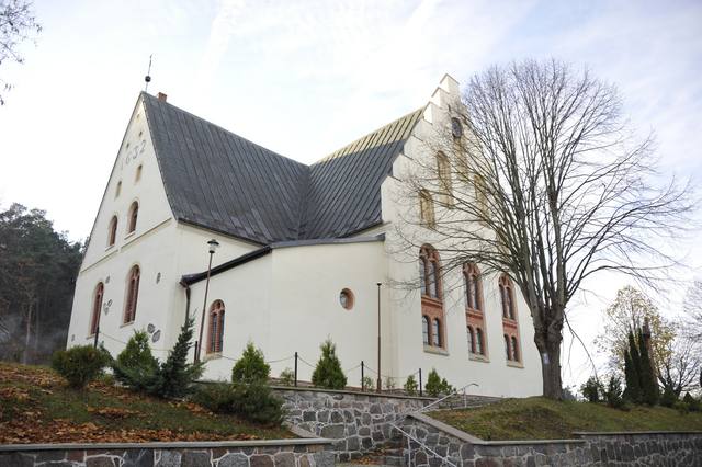 Kościół – Parafia Trójcy Świętej, Smołdzino