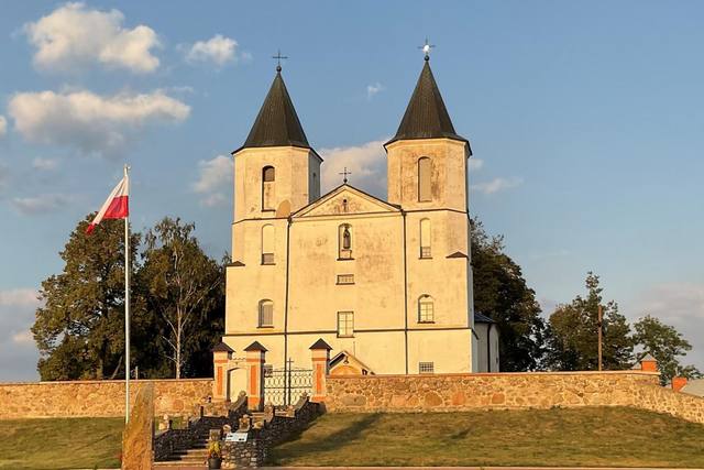 Kościół – Parafia NMP Pocieszenia, Zalesie