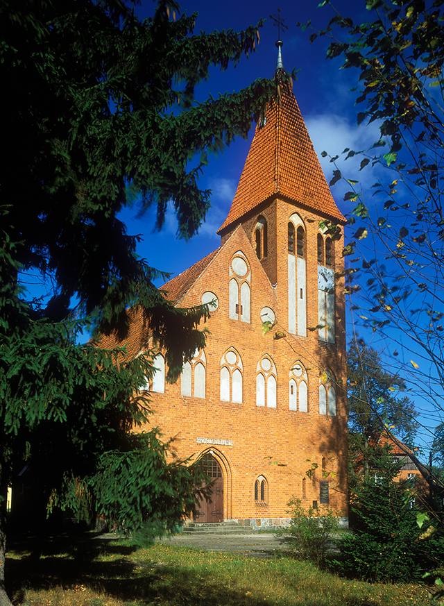 Kościół – Parafia Matki Boskiej Nieustającej Pomocy, Spychowo