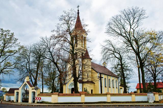 Kościół – Parafia Św. Anny, Tuczna