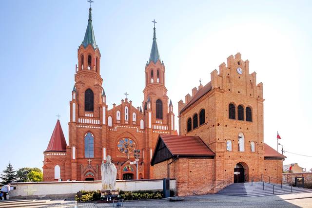 Kościół – Parafia Trójcy Przenajświętszej, Myszyniec