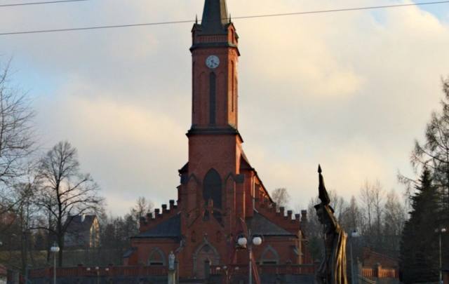 Kościół – Parafia Najświętszego Serca Pana Jezusa, Lubcza