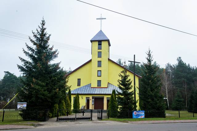 Kościół – Parafia Matki Boskiej Anielskiej, Dziewule