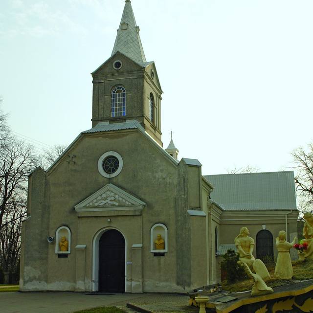 Kościół – Parafia Przemienienia Pańskiego i św. Walentego, Sanktuarium Przemienienia Pańskiego, Galew