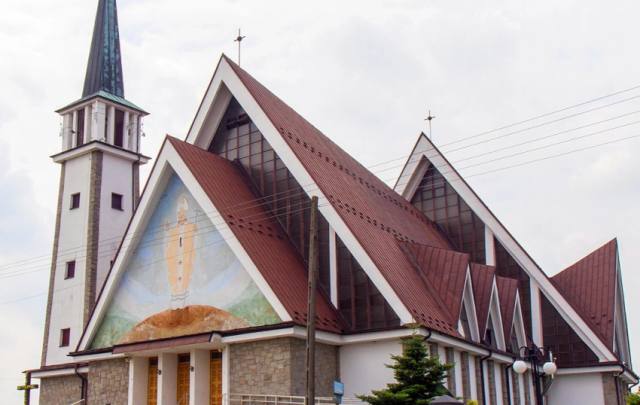 Kościół – Parafia Matki Bożej Fatimskiej - Różańcowej, Borki