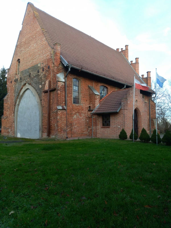 Kościół – Parafia Św. Anny i św. Joachima, Suchy Dąb