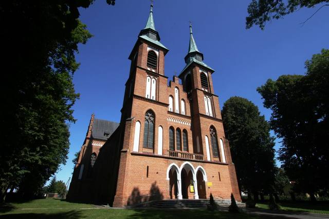 Kościół – Parafia Znalezienia Krzyża Świętego, Mokrelipie