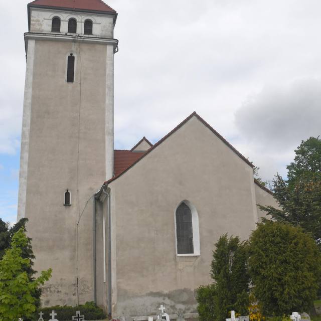 Kościół – Parafia Narodzenia Najświętszej Maryi Panny, Ocice