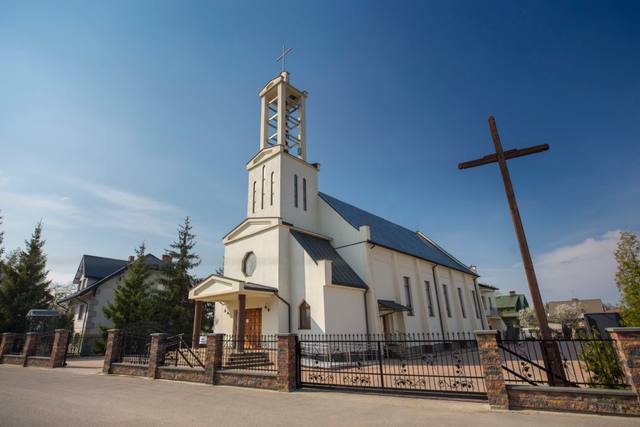 Kościół – Parafia Najświętszej Maryi Panny Królowej Polski, Ostrówek