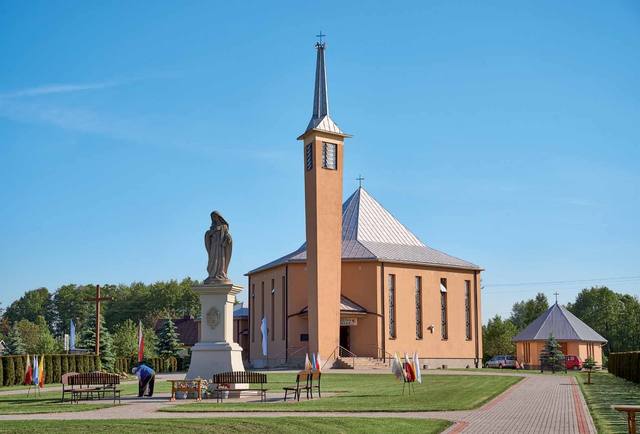 Kościół – Parafia Najświętszej Maryi Panny Matki Kościoła, Komorów