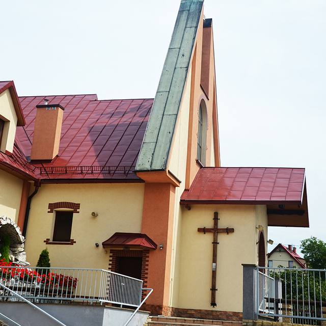 Kościół – Parafia Matki Bożej Nieustającej Pomocy, Kraków-Bielany