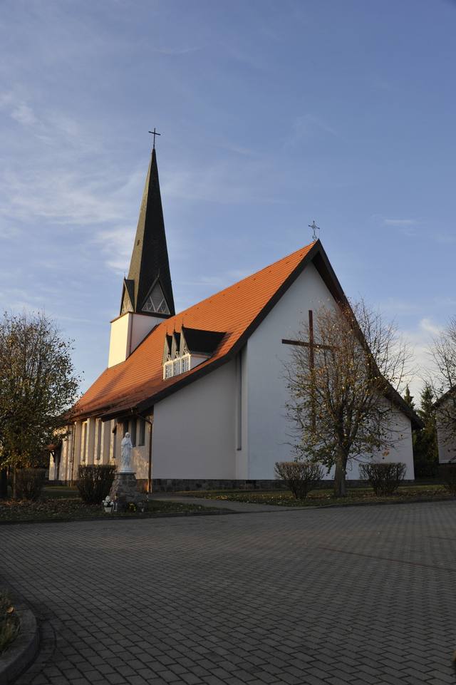 Kościół – Parafia Niepokalanego Serca Najświętszej Maryi Panny, Chojnice