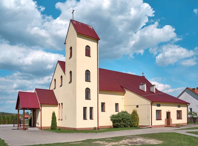 Kościół – Parafia Św. Apostołów Piotra i Pawła, Zabrnie
