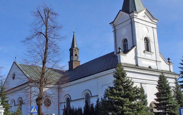 Kościół – Parafia Trójcy Przenajświętszej i Świętego Leopolda, Rzezawa