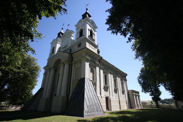 Kościół – Parafia Przemienienia Pańskiego, Rachanie