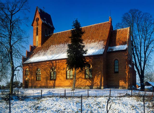 Kościół – Parafia Świętego Wojciecha Biskupa i Męczennika, Nowy Dwór