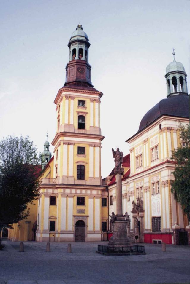 Kościół – Parafia Św. Bartłomieja Apostoła i św. Jadwigi, Trzebnica
