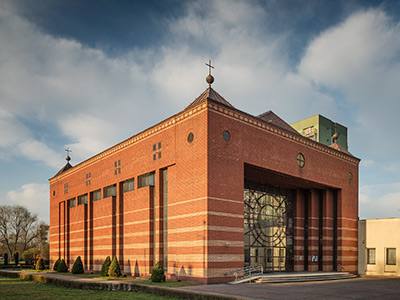Kościół – Parafia Matki Bożej Saletyńskiej, Kraków-Cegielniana