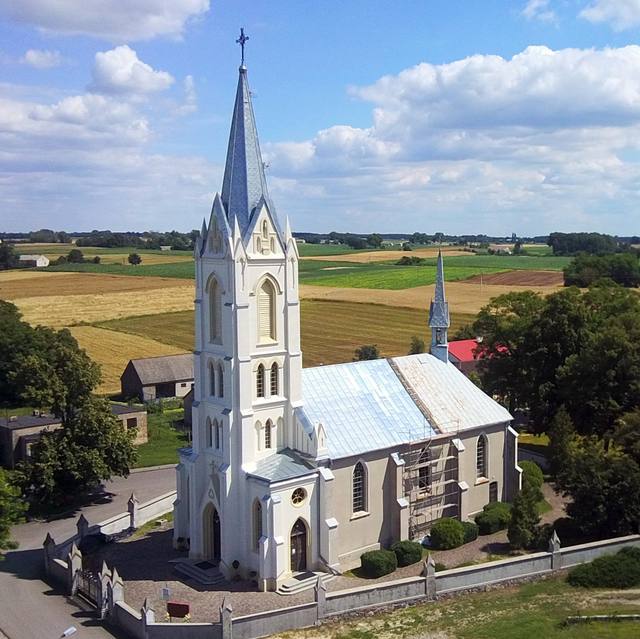 Kościół – Parafia Świętej Trójcy, Połajewo