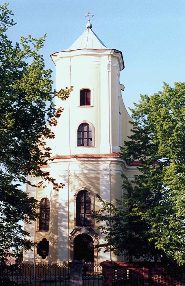 Kościół – Parafia Św. Karola Boromeusza, Radziądz