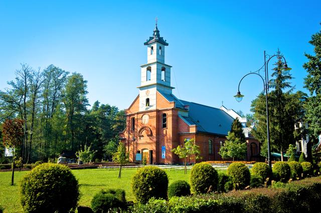 Kościół – Parafia Matki Bożej Szkaplerznej Sanktuarium Matki Bożej Fatimskiej, Górki k/Garwolina