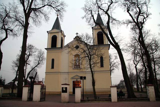 Kościół – Parafia Św. Wincentego Ferreriusza, Borzęcin Duży
