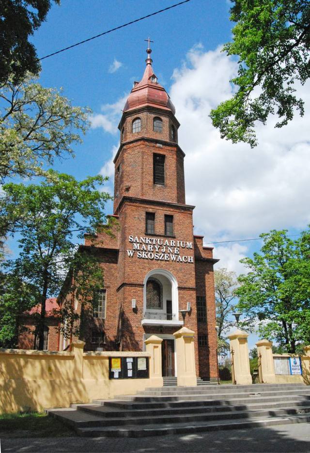 Kościół – Parafia Wniebowzięcia Najświętszej Maryi Panny i Świętej Barbary, Skoszewy,