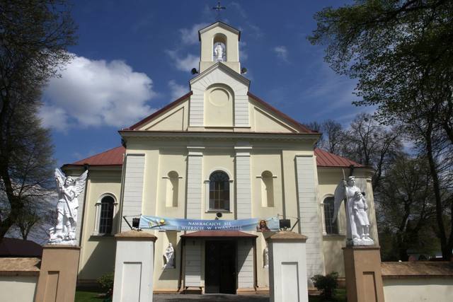 Kościół – Parafia Świętego Mikołaja, Grabowiec
