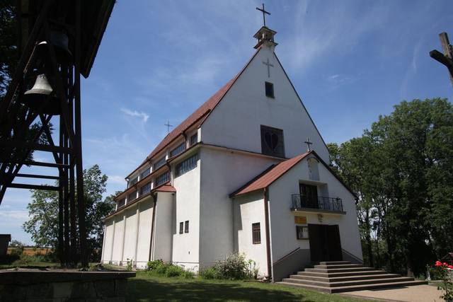 Kościół – Parafia Najświętszego Serca Jezusa, Hulcze