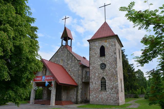 Kościół – Parafia Św. Rozalii, Dąbrówka
