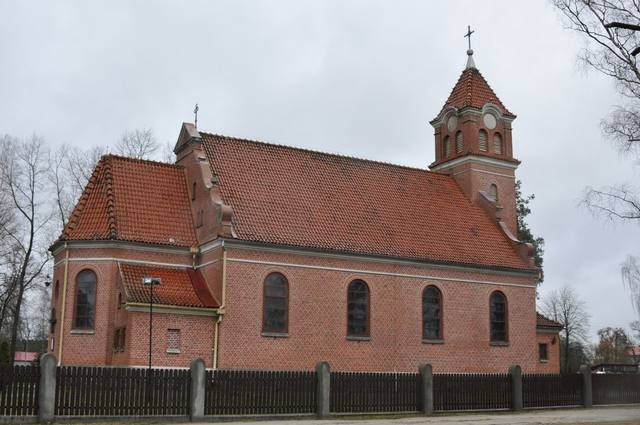 Kościół – Parafia Niepokalanego Poczęcia Najświętszej Maryi Panny, Osieczna