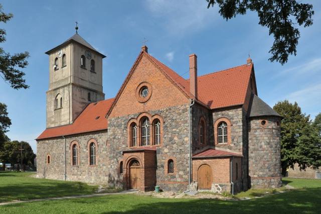 Kościół – Parafia św. Stanisława BM, Cychry